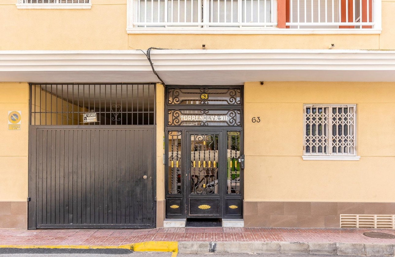 Resale - Apartment - Torrevieja - Estacion de autobuses