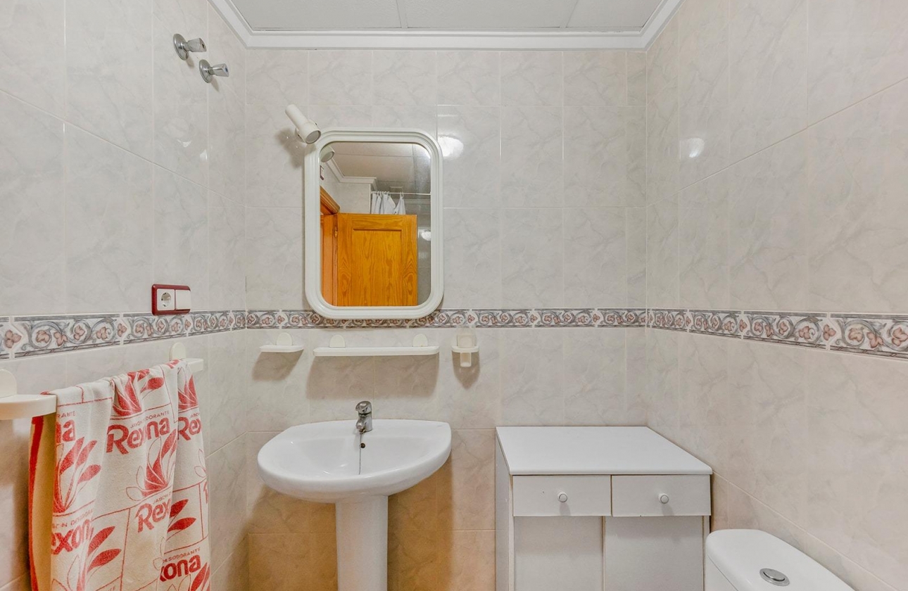 Resale - Apartment - Torrevieja - Estacion de autobuses