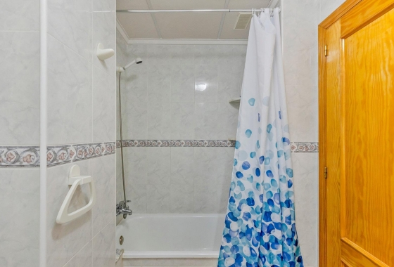 Resale - Apartment - Torrevieja - Estacion de autobuses