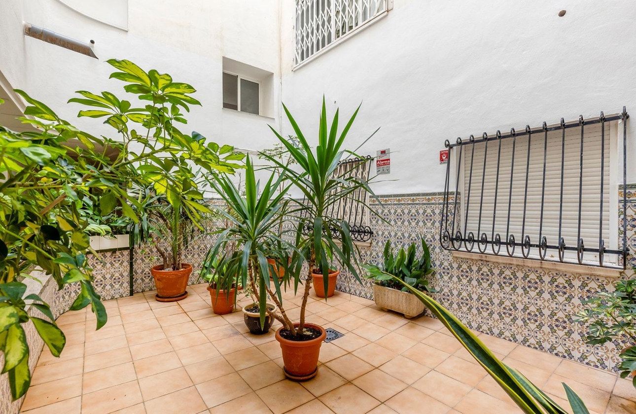 Resale - Apartment - Torrevieja - Estacion de autobuses