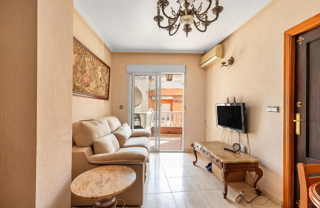 Rynek wtórny - Apartament - Torrevieja - Estacion de autobuses