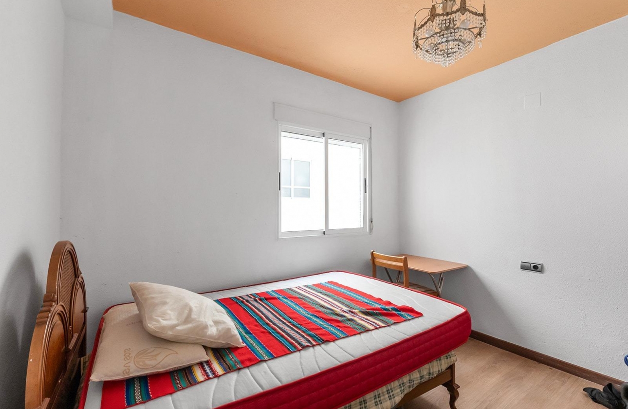 Rynek wtórny - Apartament - Torrevieja - Estacion de autobuses