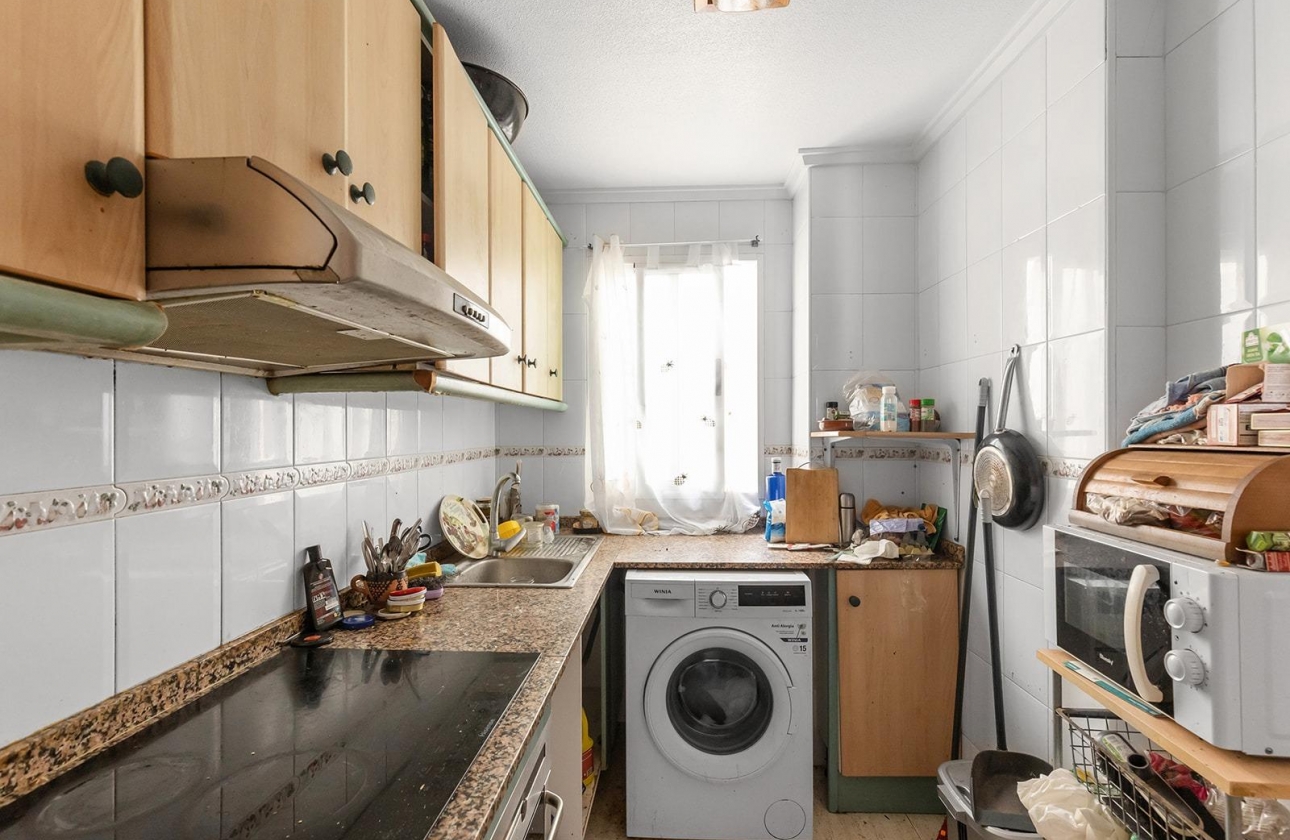 Rynek wtórny - Apartament - Torrevieja - Estacion de autobuses