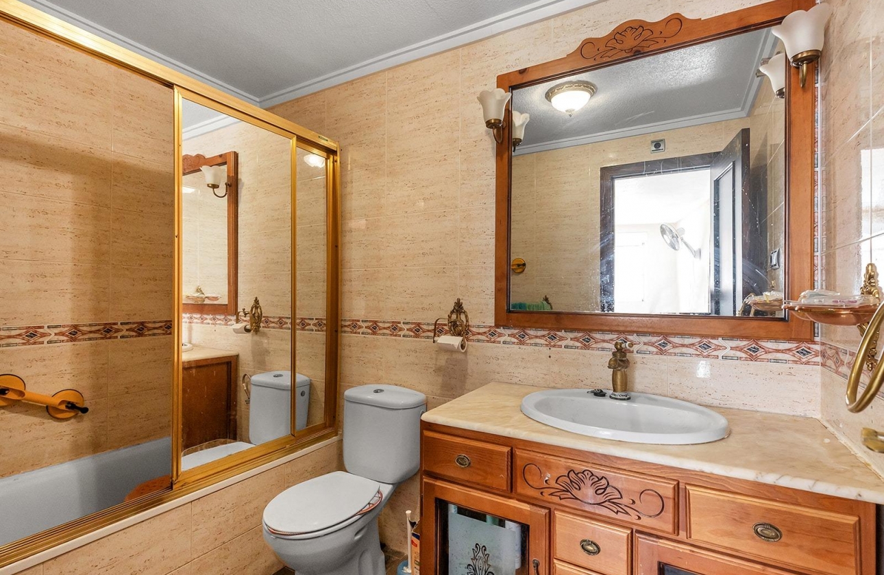 Rynek wtórny - Apartament - Torrevieja - Estacion de autobuses