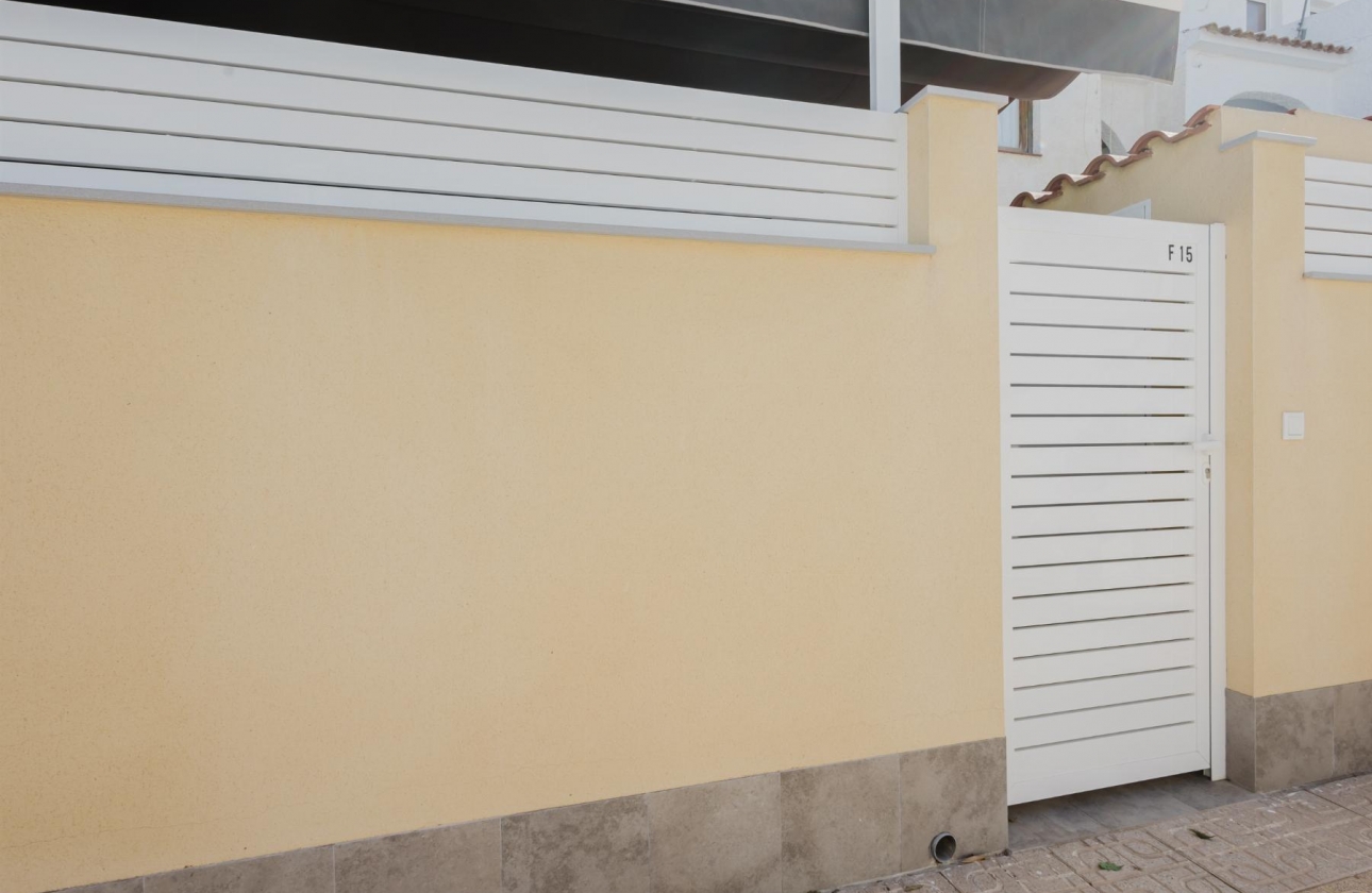 Rynek wtórny - Bungalow - Torrevieja - Playa De Los Naufragos