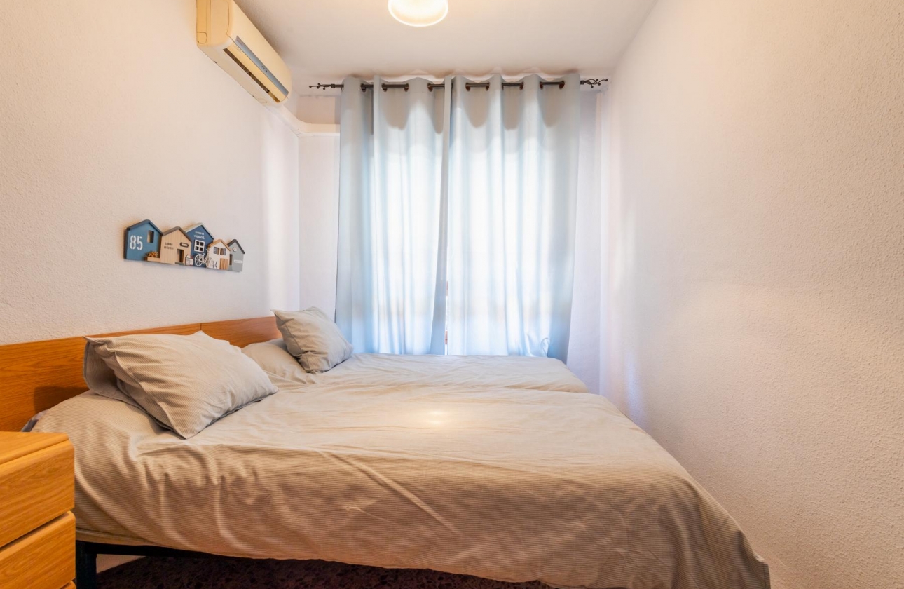 Rynek wtórny - Apartament - Torrevieja - Playa De Los Naufragos