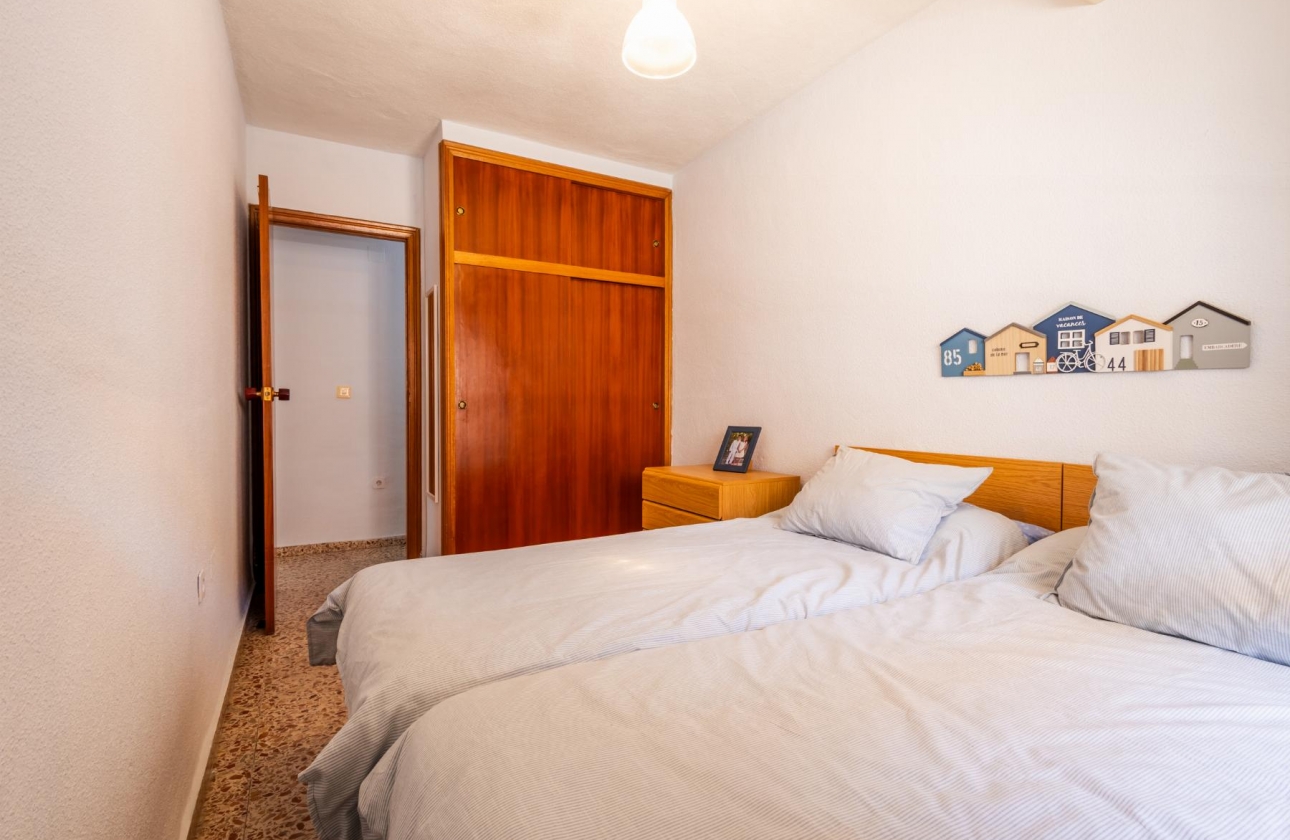 Rynek wtórny - Apartament - Torrevieja - Playa De Los Naufragos
