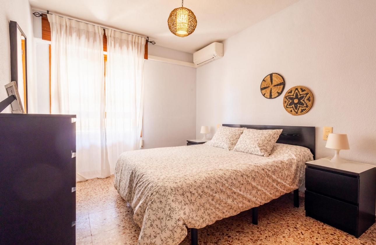 Rynek wtórny - Apartament - Torrevieja - Playa De Los Naufragos