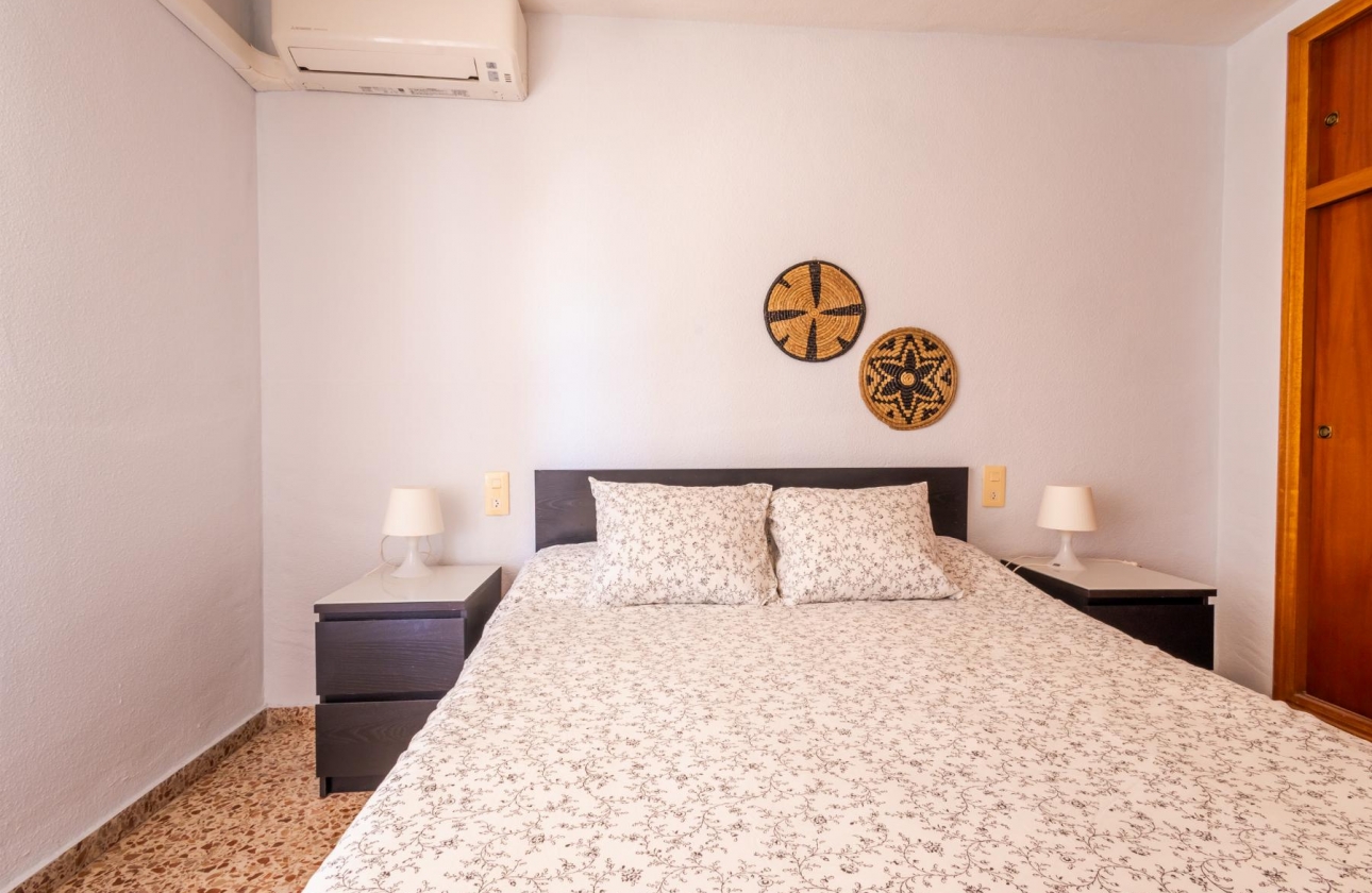 Rynek wtórny - Apartament - Torrevieja - Playa De Los Naufragos