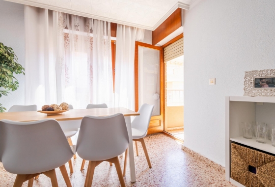 Rynek wtórny - Apartament - Torrevieja - Playa De Los Naufragos