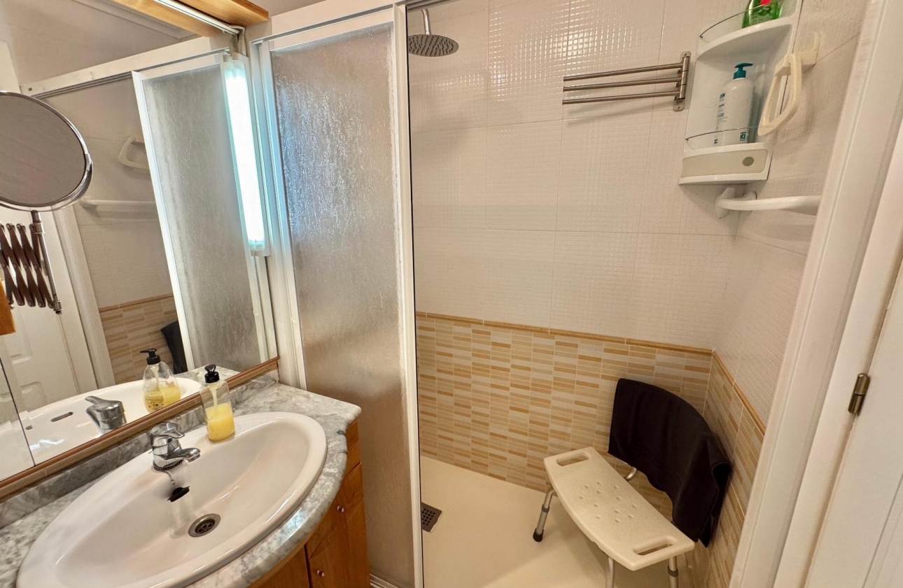 Resale - Apartment - Almoradí