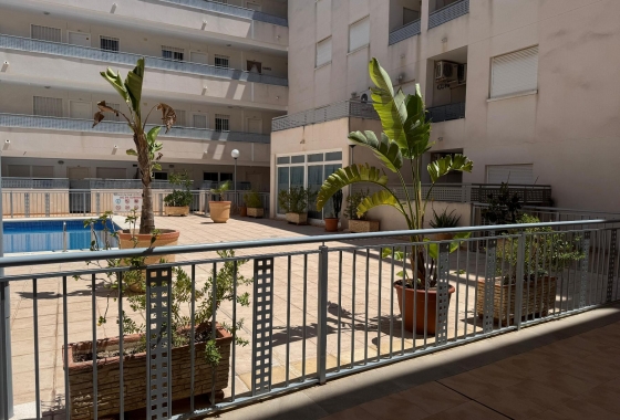 Resale - Apartment - Almoradí