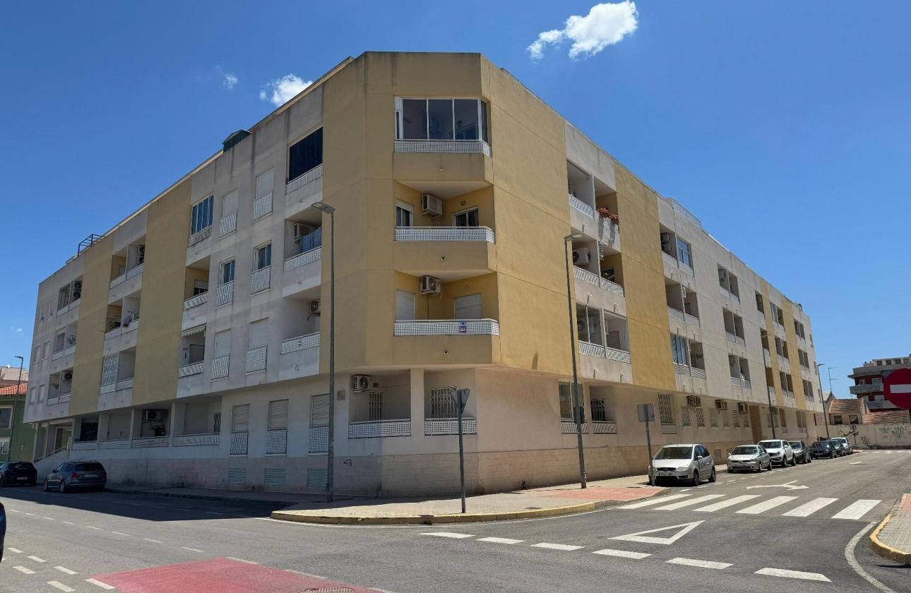 Resale - Apartment - Almoradí