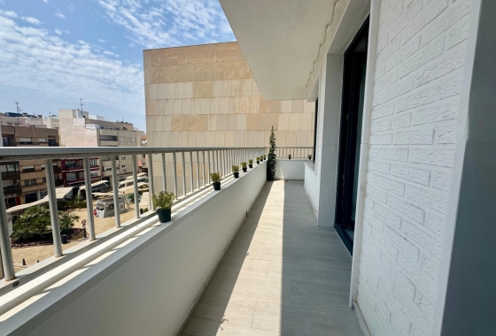 Rynek wtórny - Apartament - Torrevieja - CLUB NAUTICO TORREVIEJA