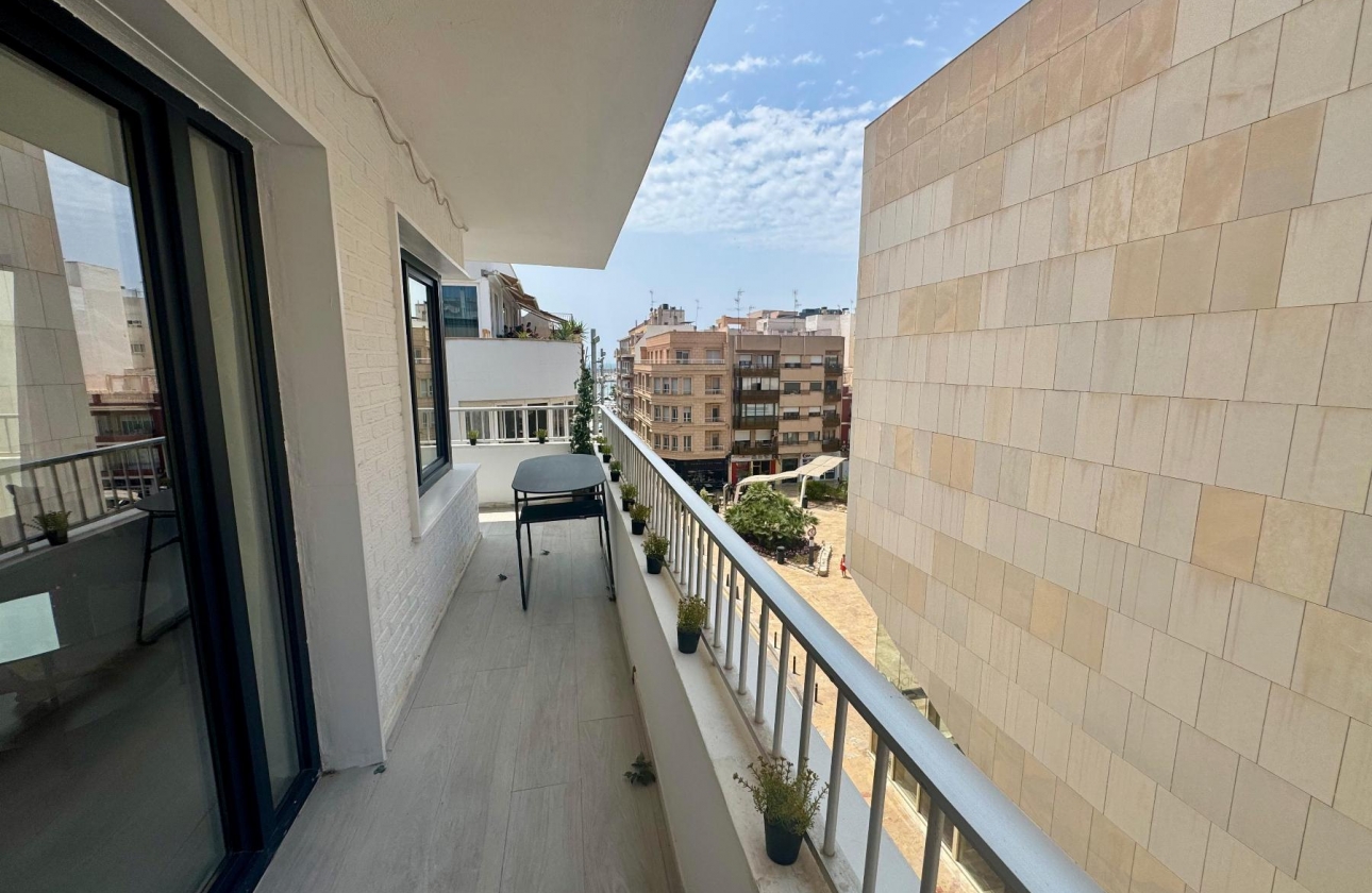 Rynek wtórny - Apartament - Torrevieja - CLUB NAUTICO TORREVIEJA