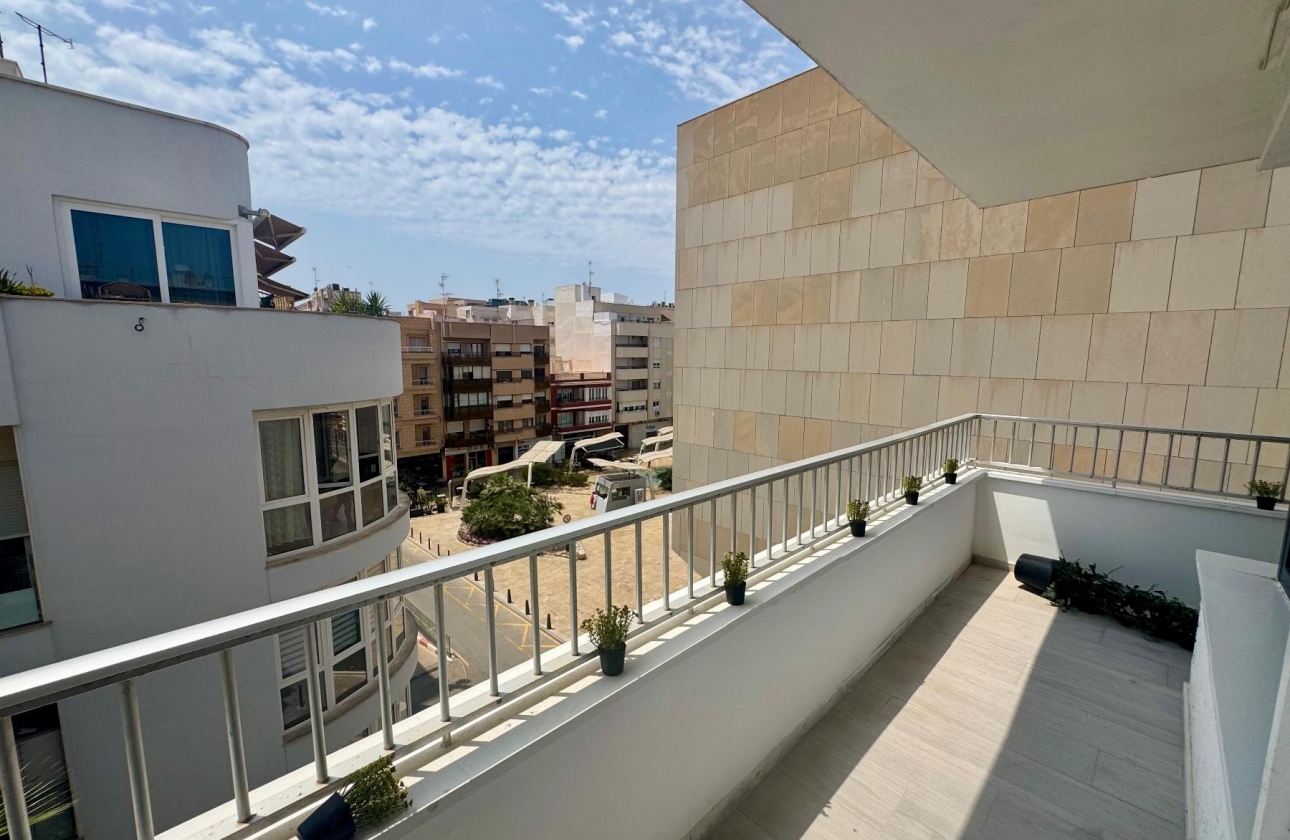 Rynek wtórny - Apartament - Torrevieja - CLUB NAUTICO TORREVIEJA