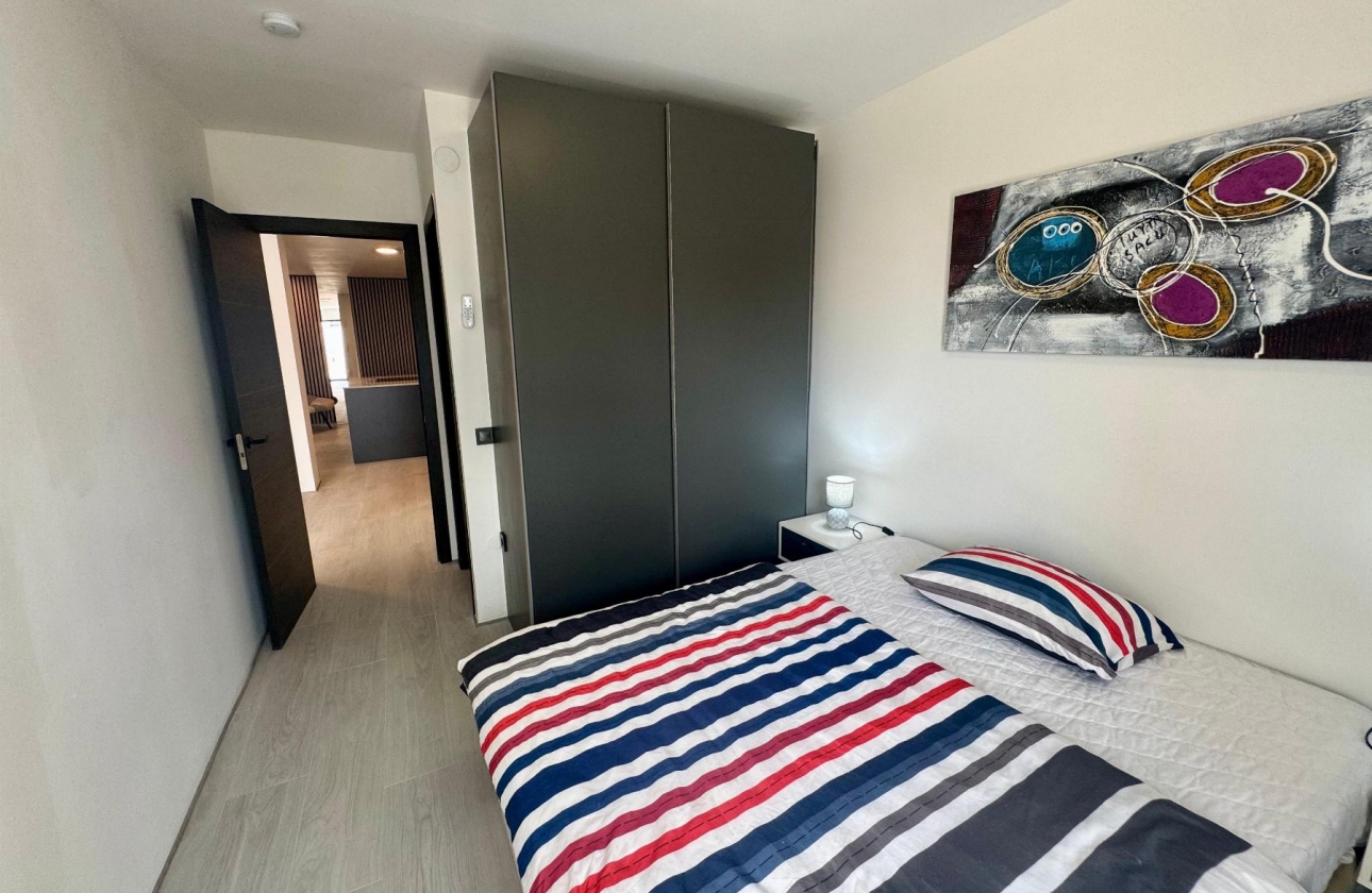 Rynek wtórny - Apartament - Torrevieja - CLUB NAUTICO TORREVIEJA