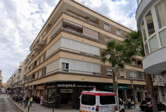 Rynek wtórny - Apartament - Torrevieja - CLUB NAUTICO TORREVIEJA