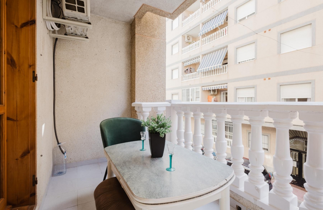 Rynek wtórny - Apartament - Torrevieja - Acequion