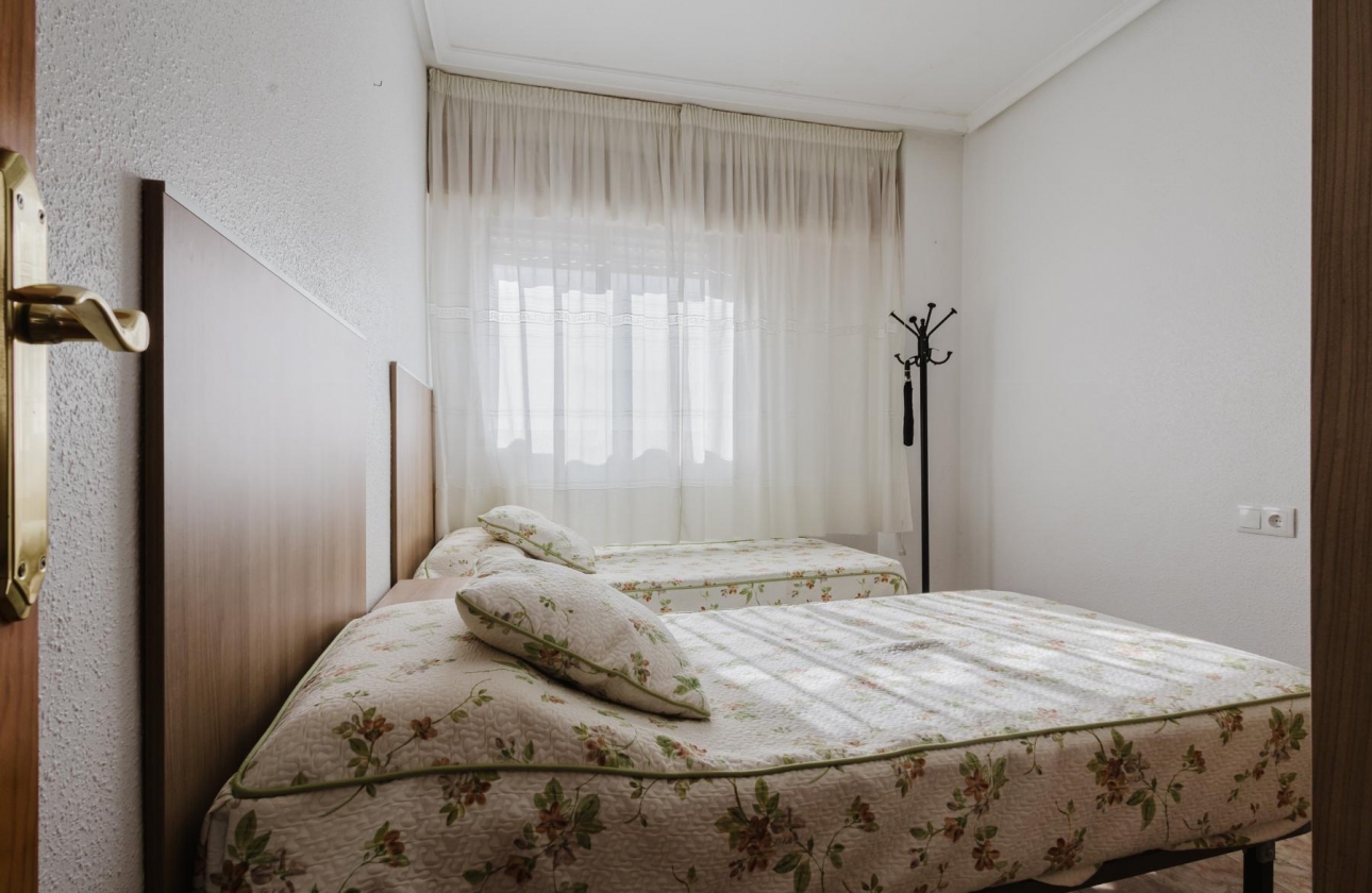 Rynek wtórny - Apartament - Torrevieja - Playa De Los Naufragos