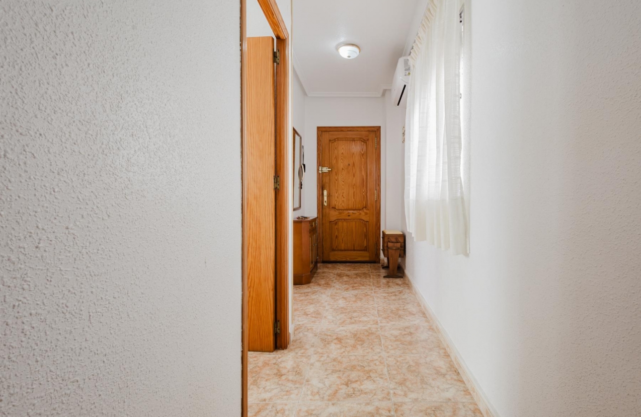 Rynek wtórny - Apartament - Torrevieja - Playa De Los Naufragos