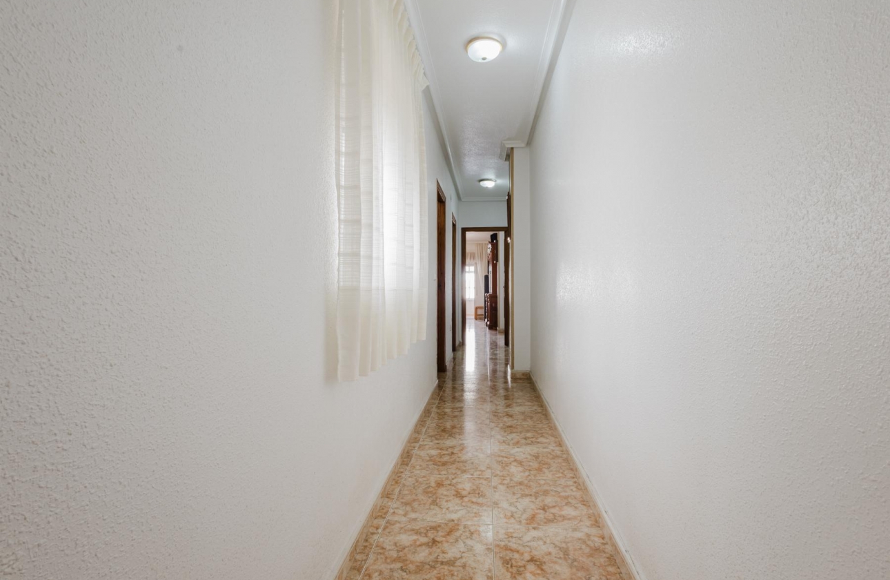 Rynek wtórny - Apartament - Torrevieja - Playa De Los Naufragos