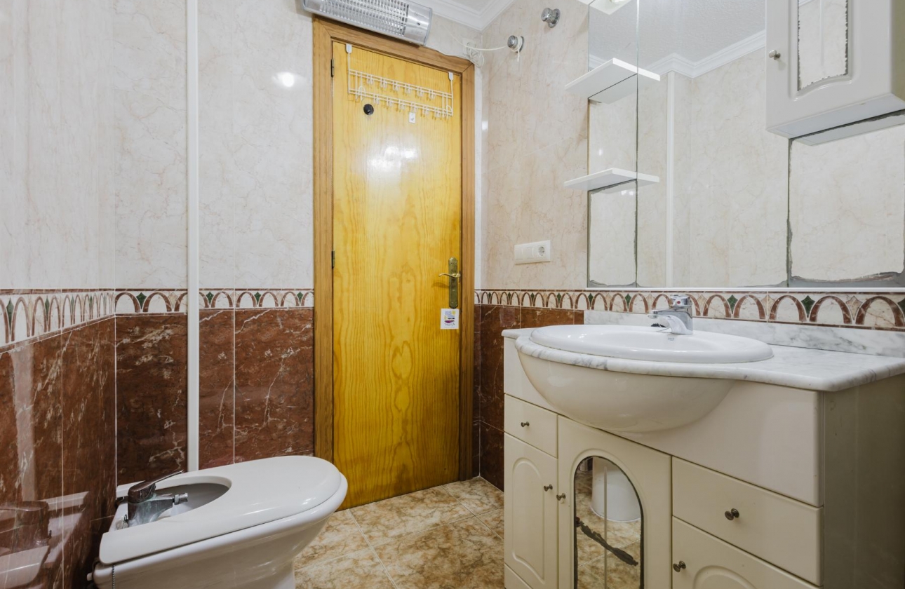 Rynek wtórny - Apartament - Torrevieja - Playa De Los Naufragos