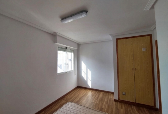 Rynek wtórny - Szeregowiec - Torrevieja - Los Altos