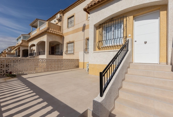 Wynajem długoterminowy - Bungalow - Torrevieja - Zona los Frutales