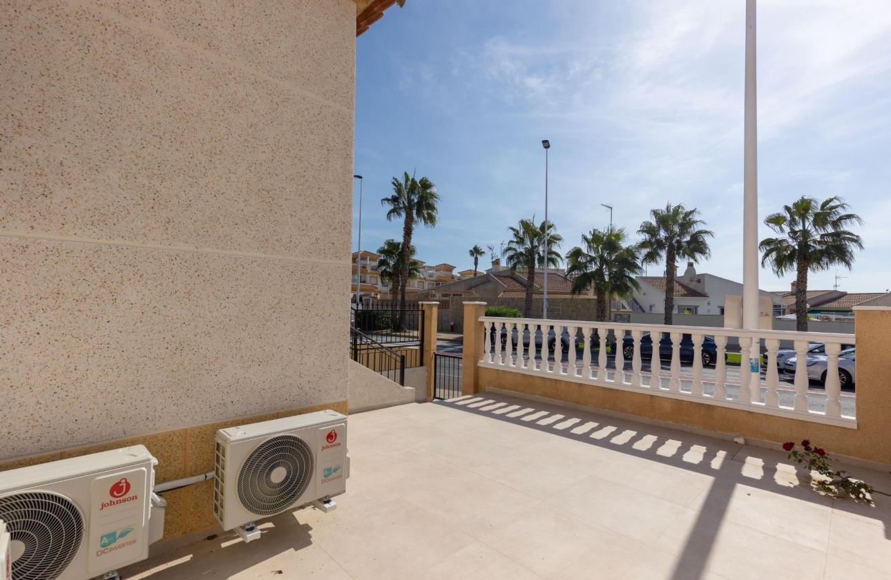 Wynajem długoterminowy - Bungalow - Torrevieja - Zona los Frutales