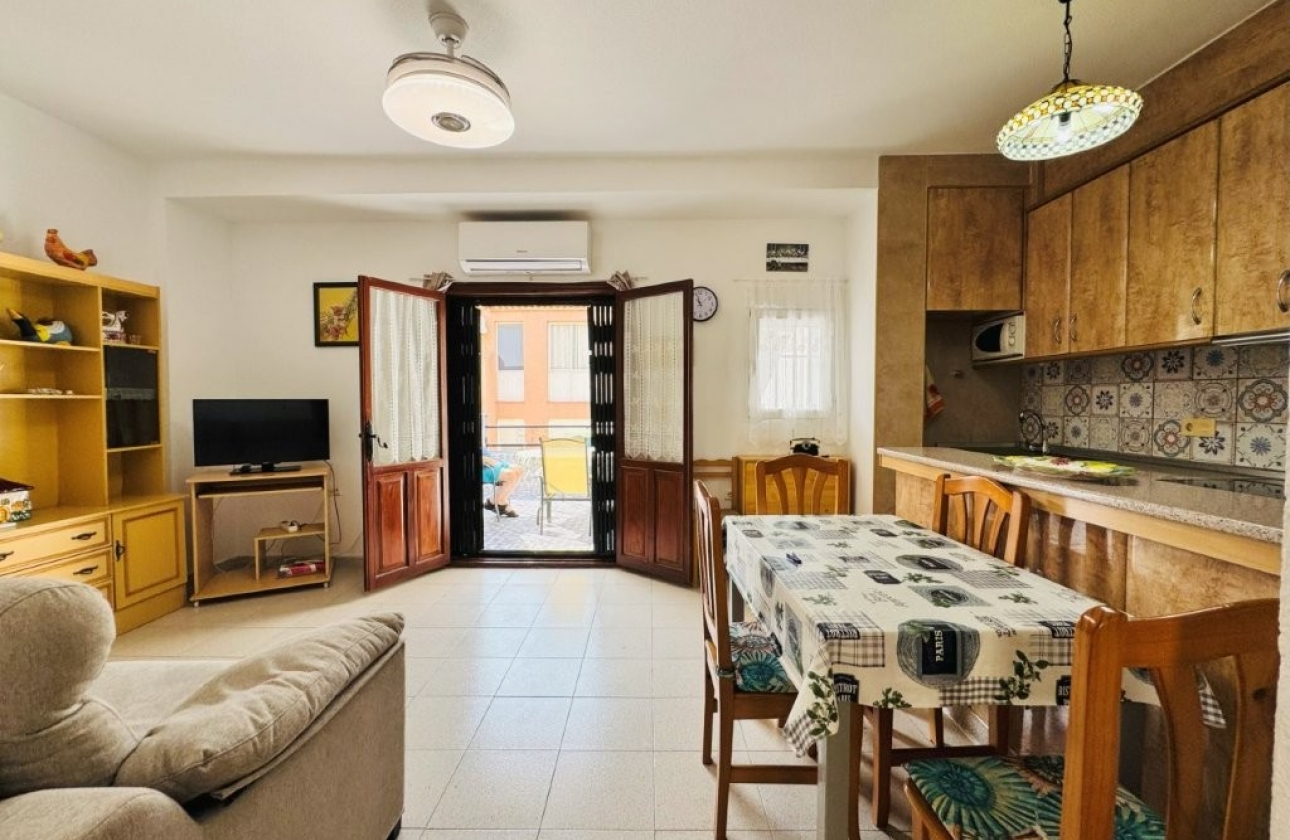 Rynek wtórny - Apartament - Torrevieja - La Mata