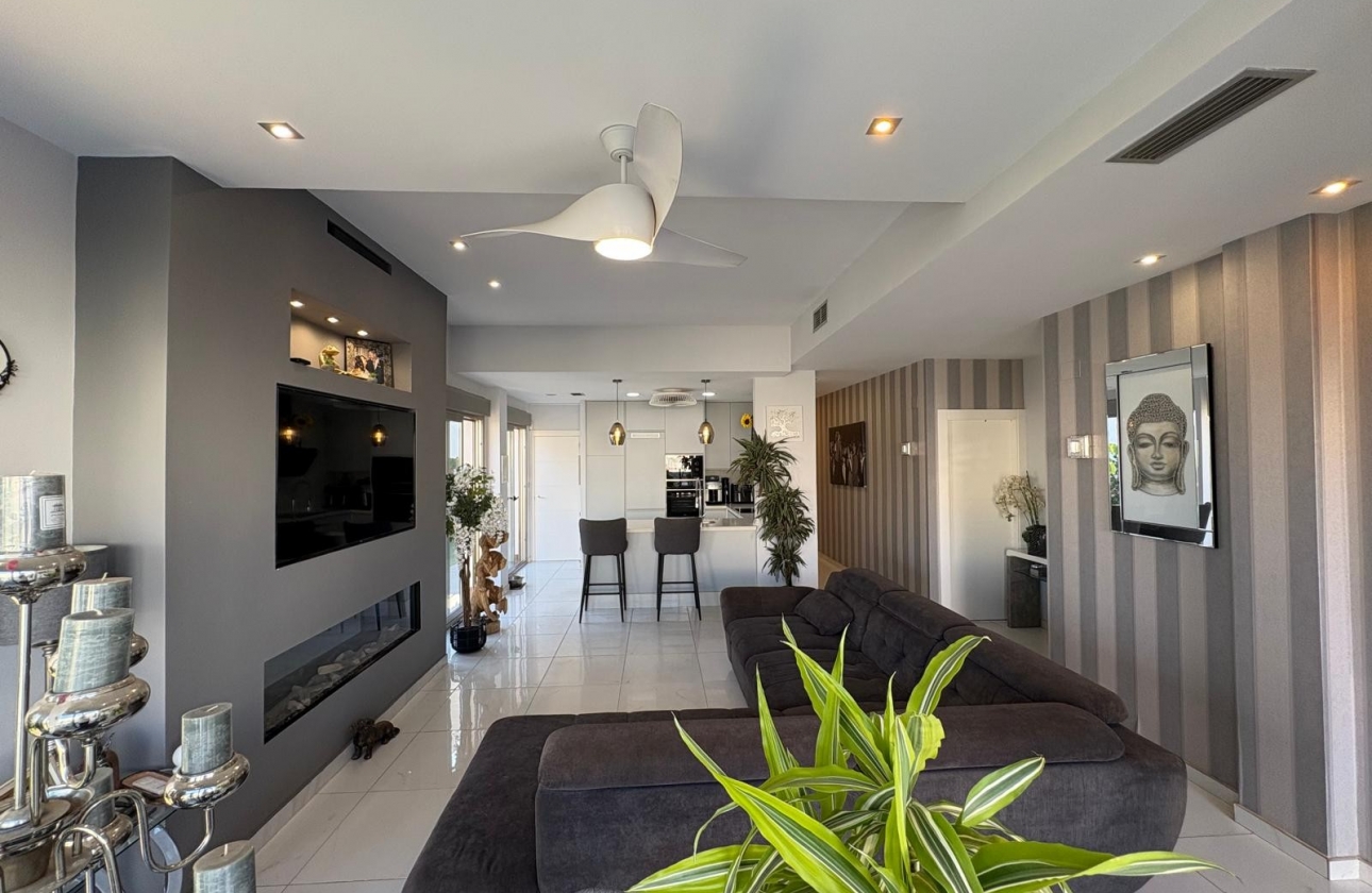 Rynek wtórny - Villa - Orihuela Costa - Villamartín