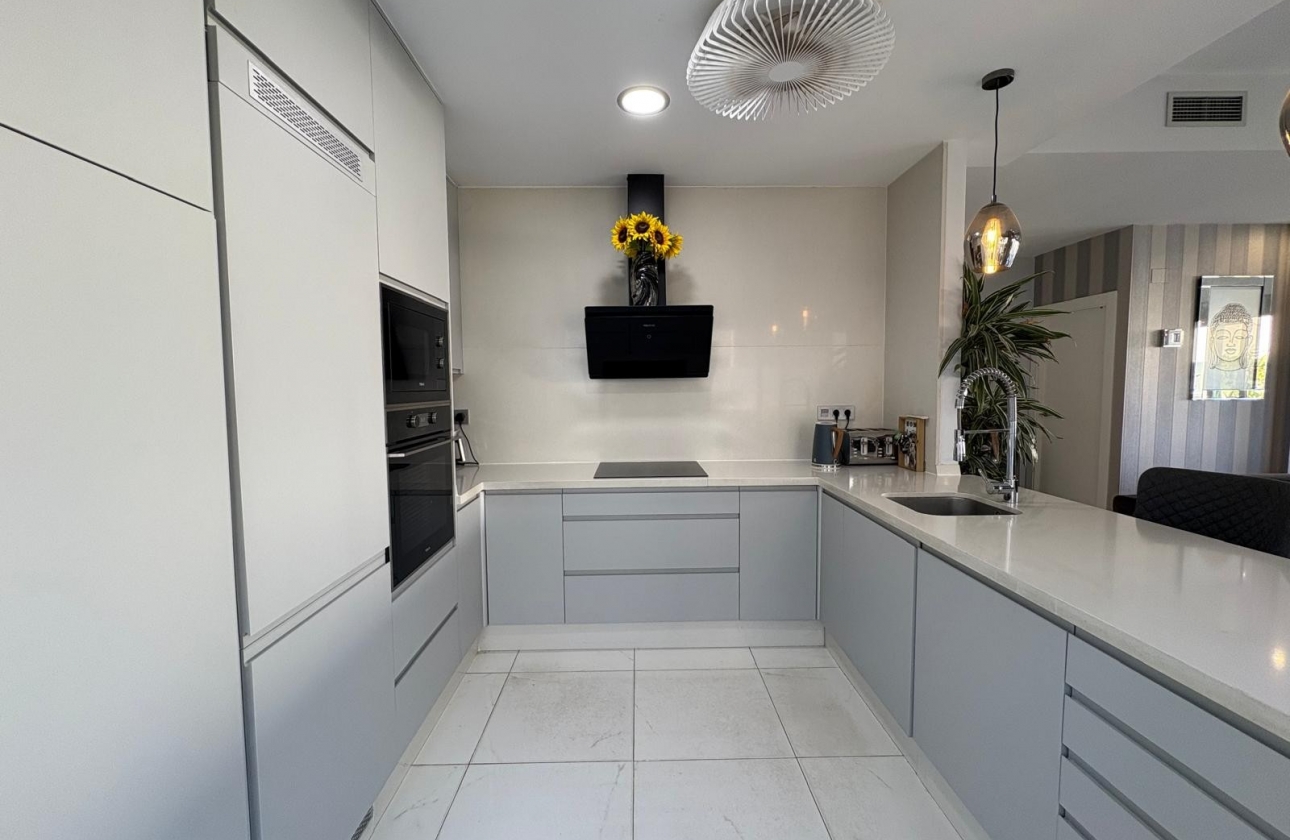 Rynek wtórny - Villa - Orihuela Costa - Villamartín