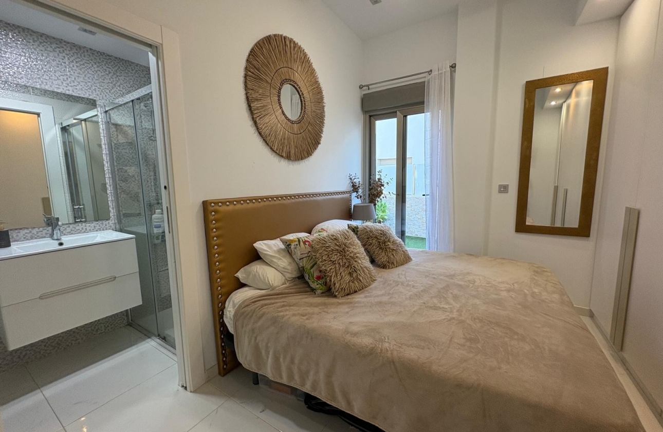 Rynek wtórny - Villa - Orihuela Costa - Villamartín