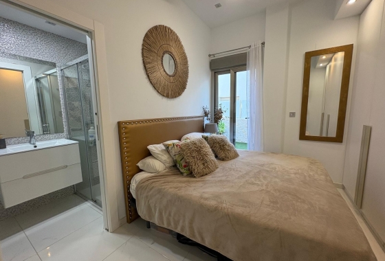 Rynek wtórny - Villa - Orihuela Costa - Villamartín