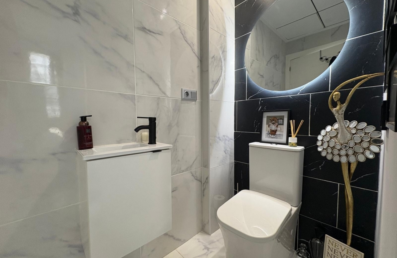 Rynek wtórny - Villa - Orihuela Costa - Villamartín