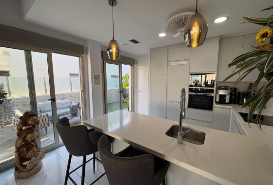 Rynek wtórny - Villa - Orihuela Costa - Villamartín