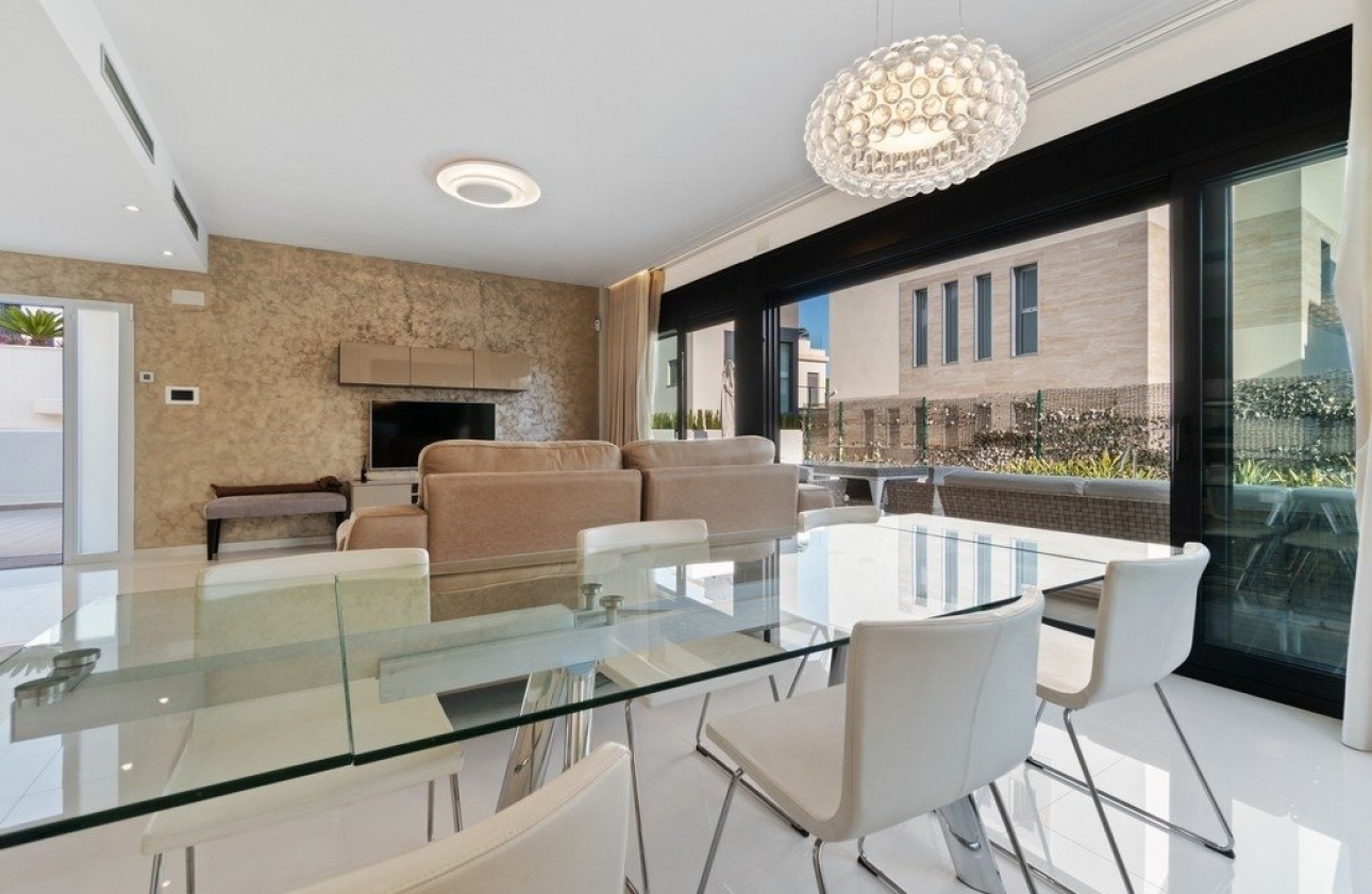 Rynek wtórny - Villa - Orihuela Costa - Aguamarina