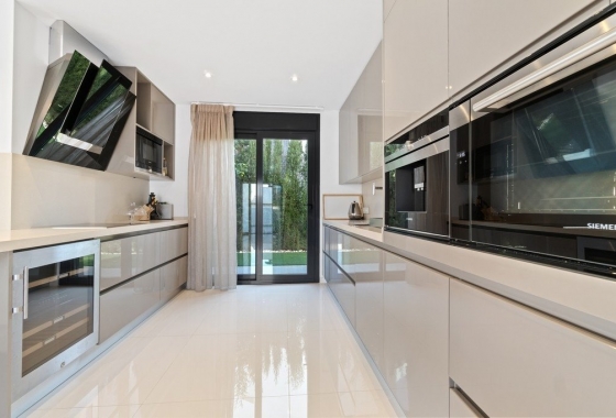 Rynek wtórny - Villa - Orihuela Costa - Aguamarina