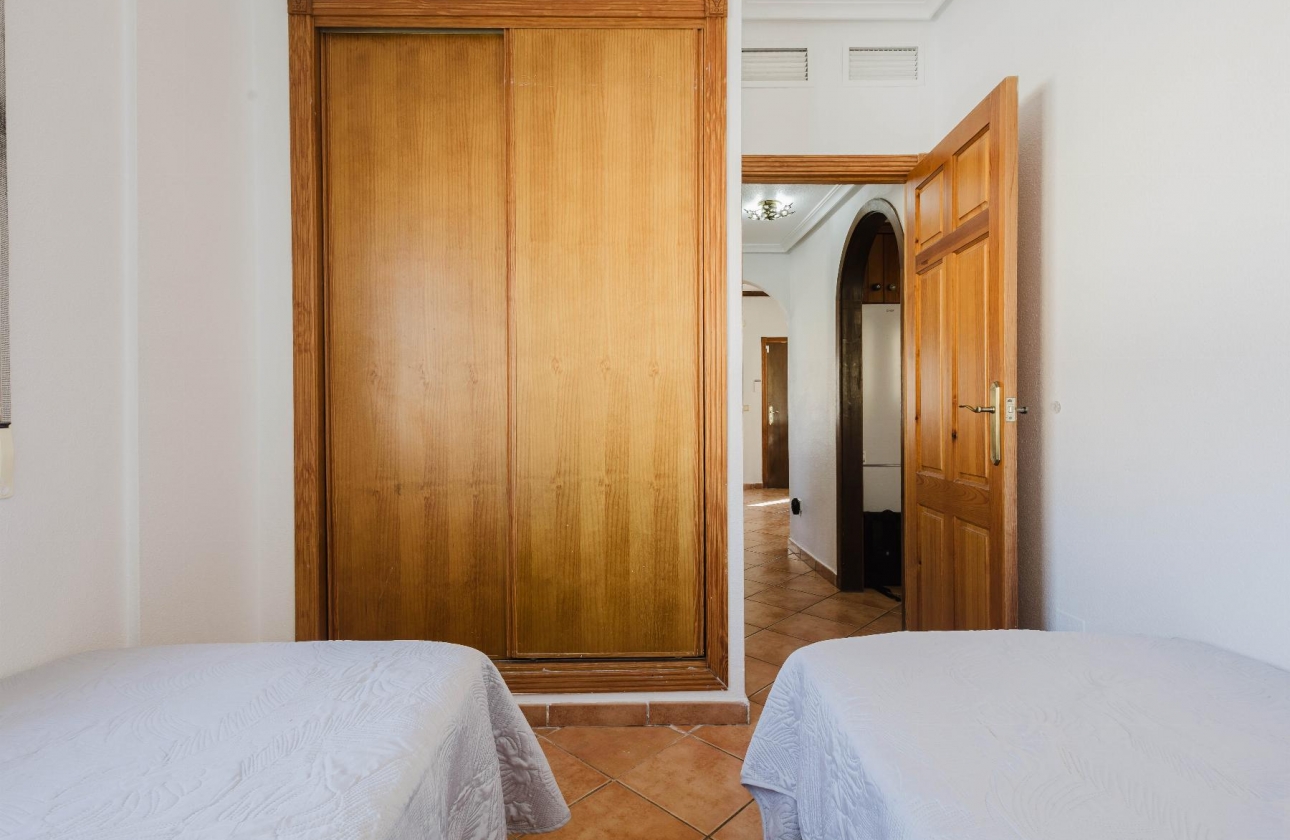 Rynek wtórny - Szeregowiec - Algorfa - LO CRISPIN