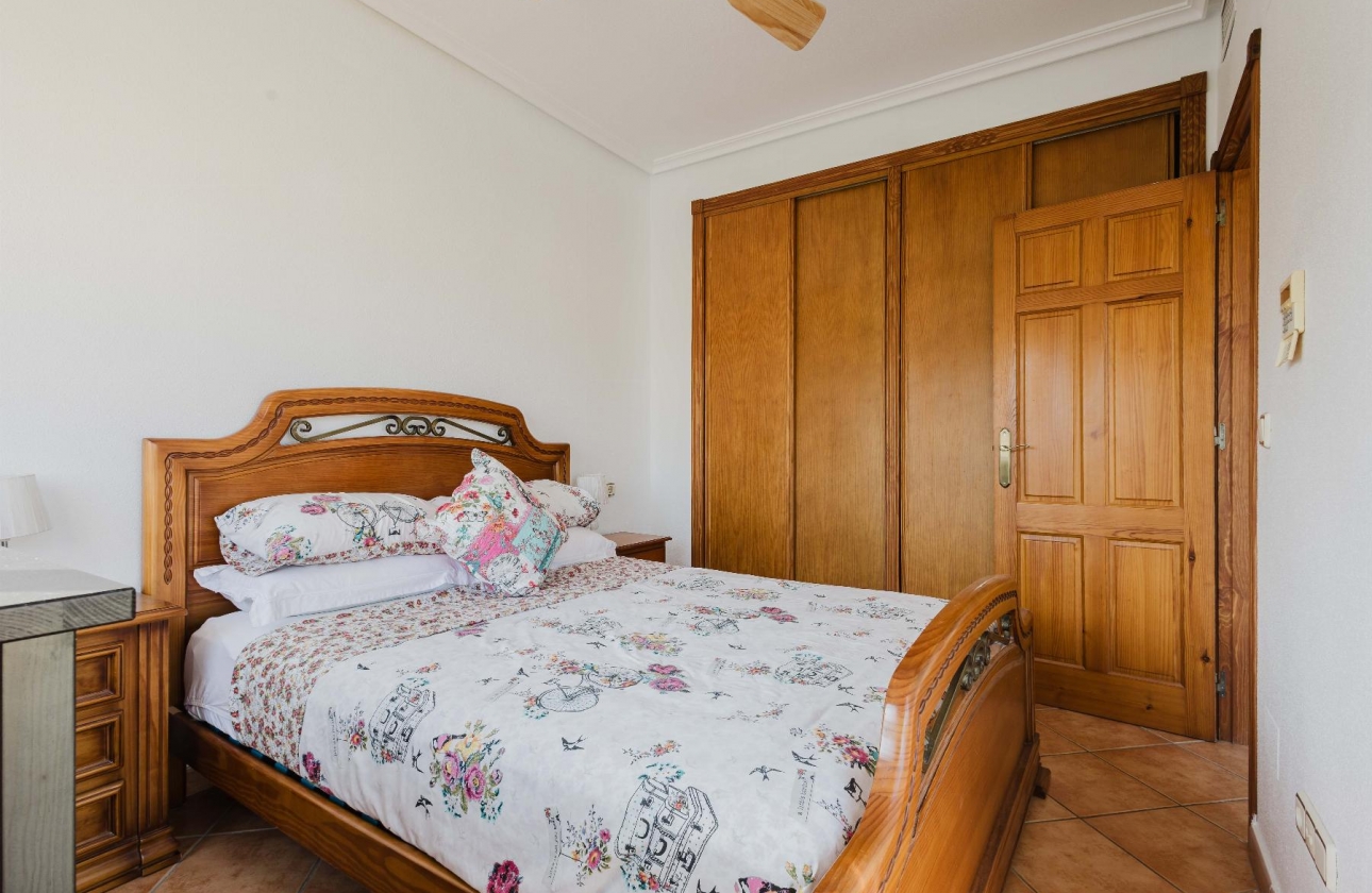 Rynek wtórny - Szeregowiec - Algorfa - LO CRISPIN