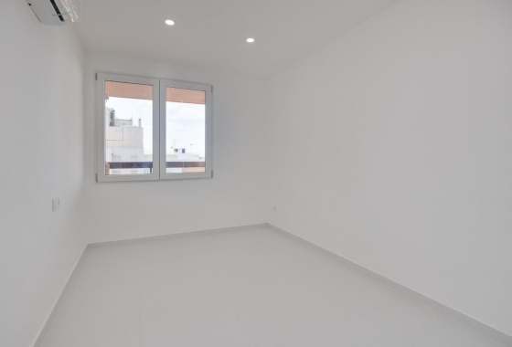 Rynek wtórny - Apartament - Torrevieja - Playa De Los Naufragos