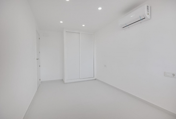 Rynek wtórny - Apartament - Torrevieja - Playa De Los Naufragos