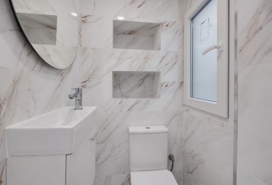 Rynek wtórny - Apartament - Torrevieja - Playa De Los Naufragos