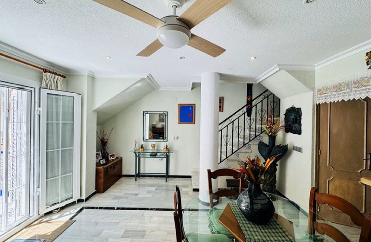 Rynek wtórny - Szeregowiec - Torrevieja - Puerto Romano