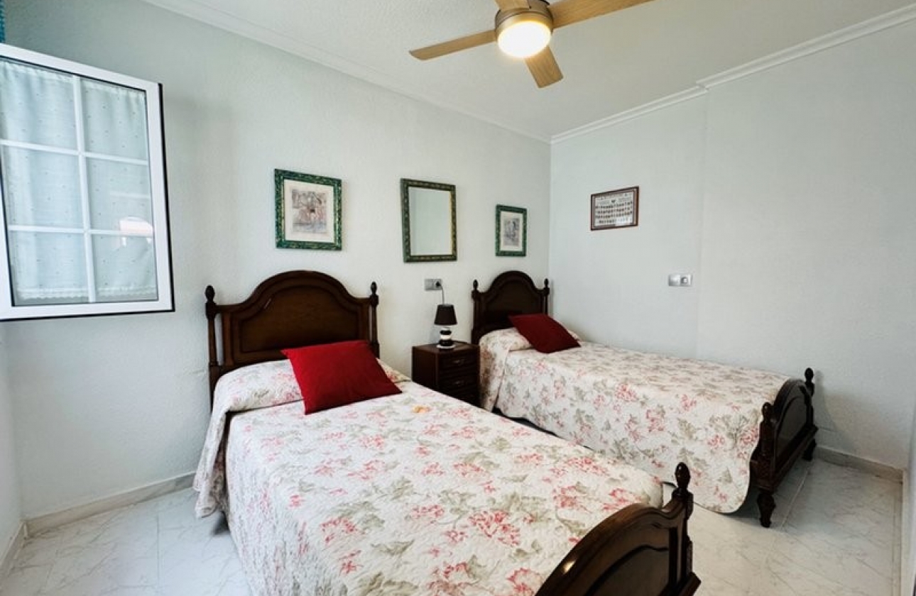 Rynek wtórny - Szeregowiec - Torrevieja - Puerto Romano