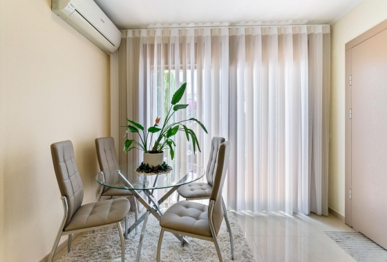 Rynek wtórny - Szeregowiec - Torrevieja - Aguas Nuevas