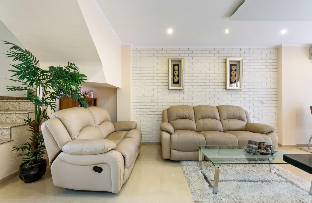 Rynek wtórny - Szeregowiec - Torrevieja - Aguas Nuevas