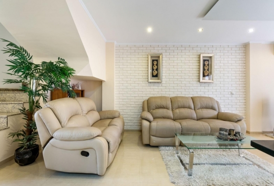 Rynek wtórny - Szeregowiec - Torrevieja - Aguas Nuevas