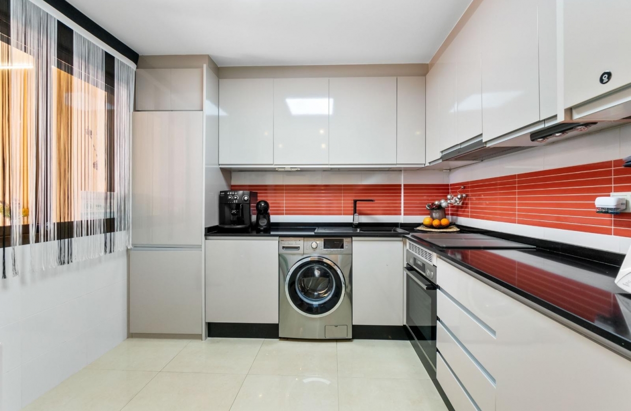 Rynek wtórny - Szeregowiec - Torrevieja - Aguas Nuevas